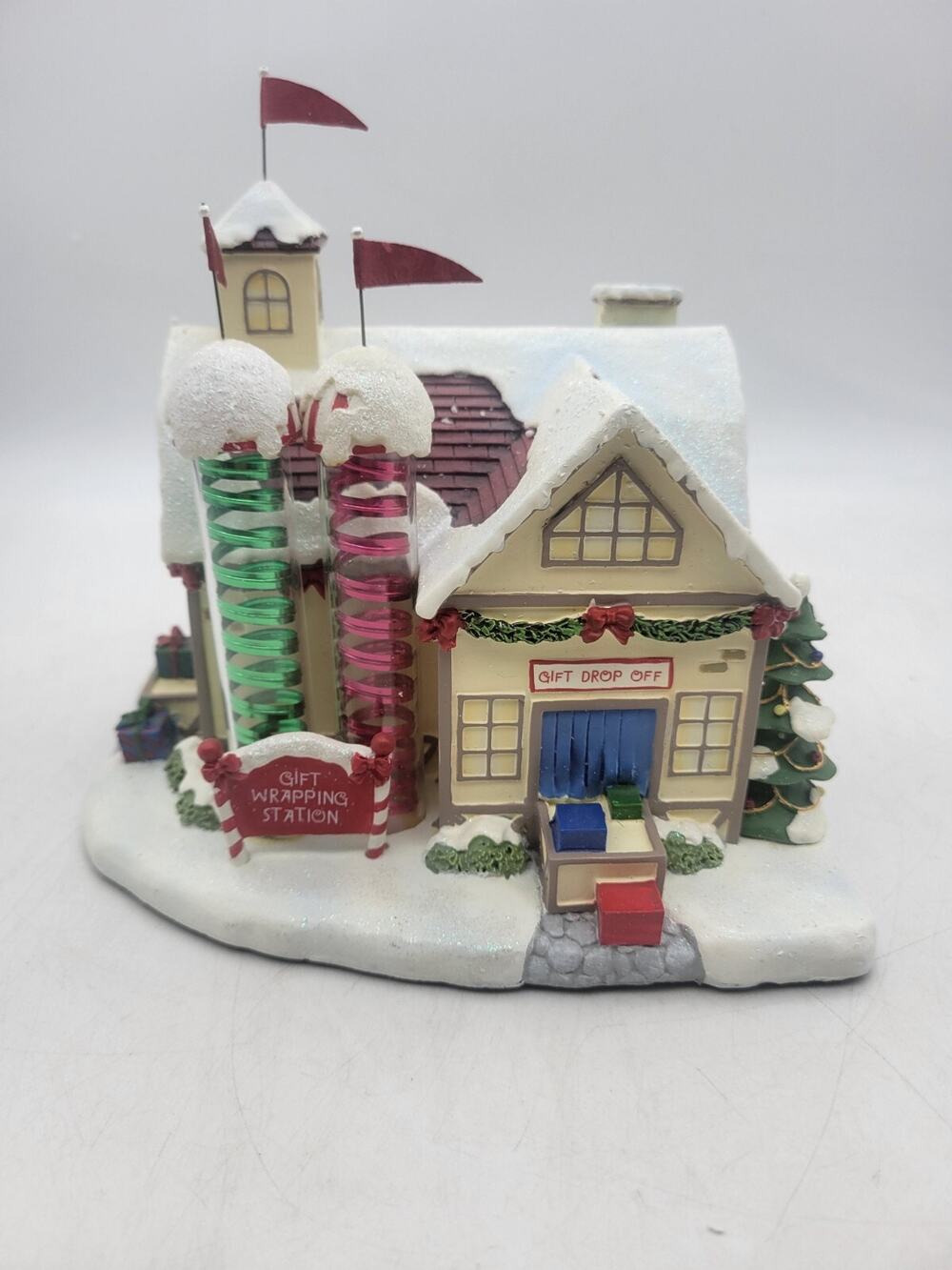 Hawthorne Village Rudolphs Christmas Town Gift Wrapping Service Station COA/ligh
